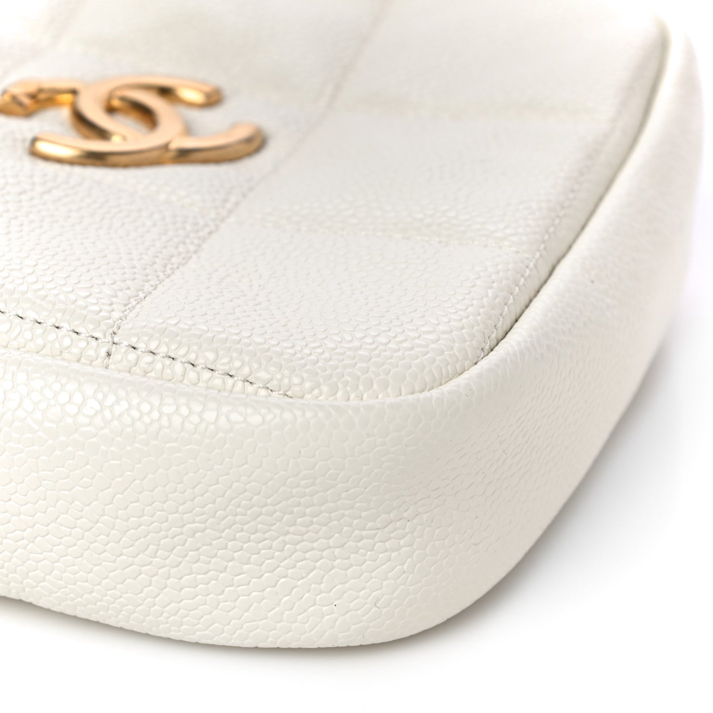 Caviar Quilted Diamond Clutch With Chain White