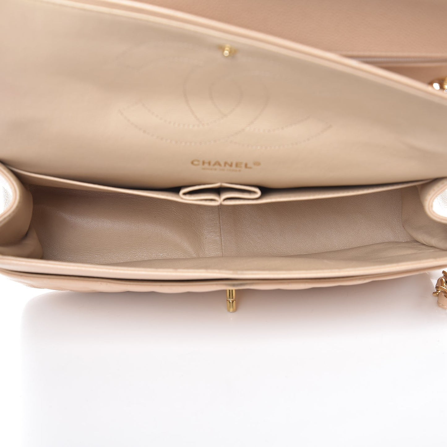 Caviar Quilted Jumbo Double Flap Beige Clair