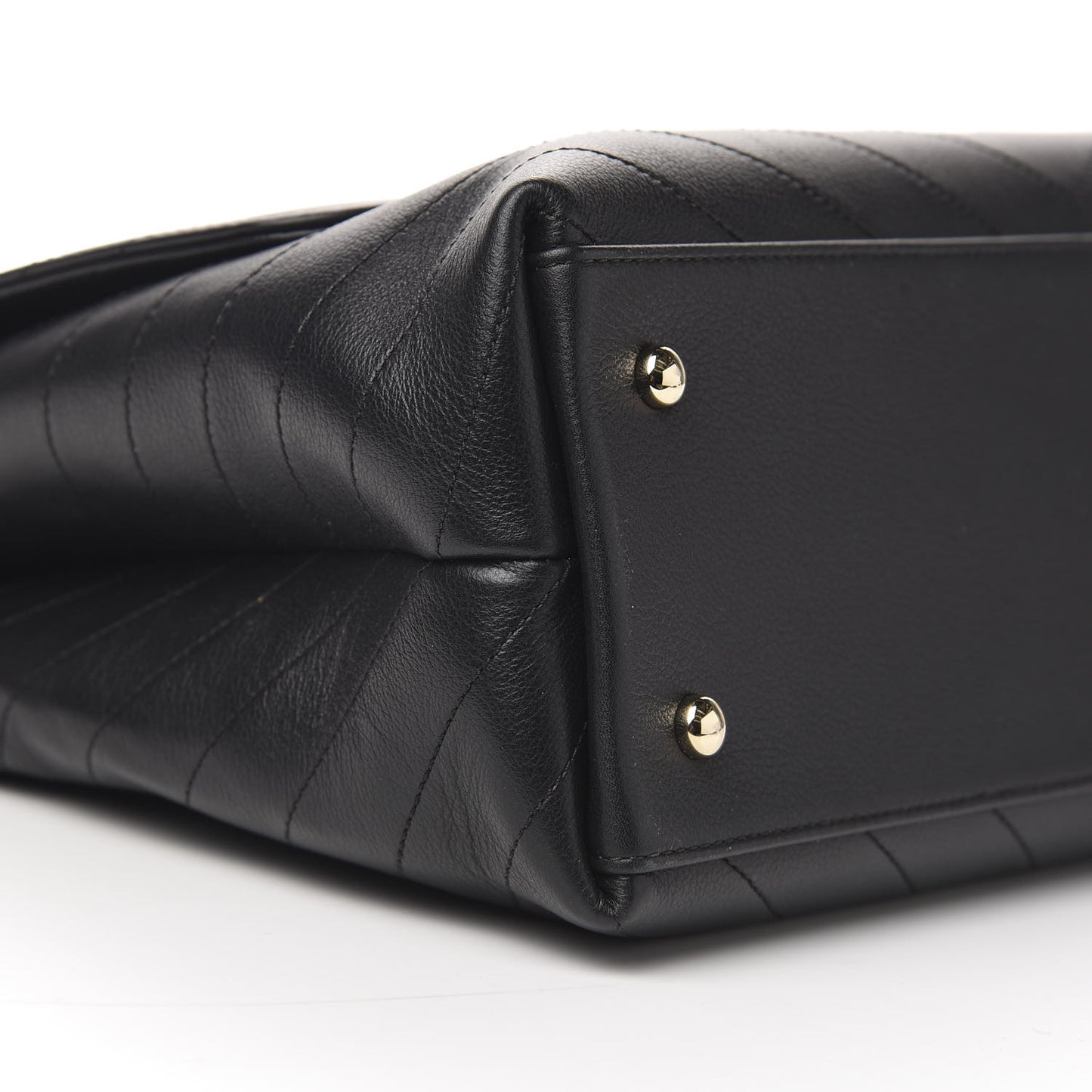 Grained Calfskin Chevron Stitched Medium Chic Top Handle Flap Black