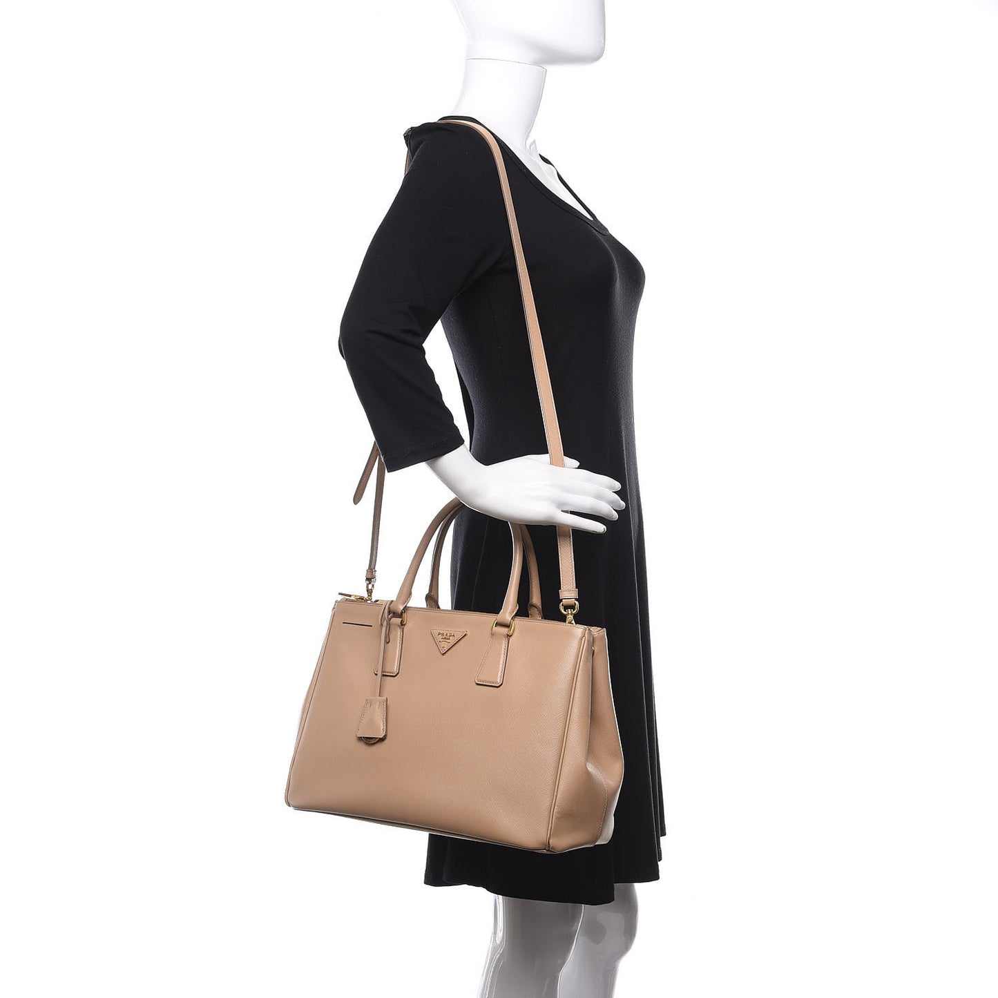 Saffiano Medium Galleria Double Zip Tote Cammeo