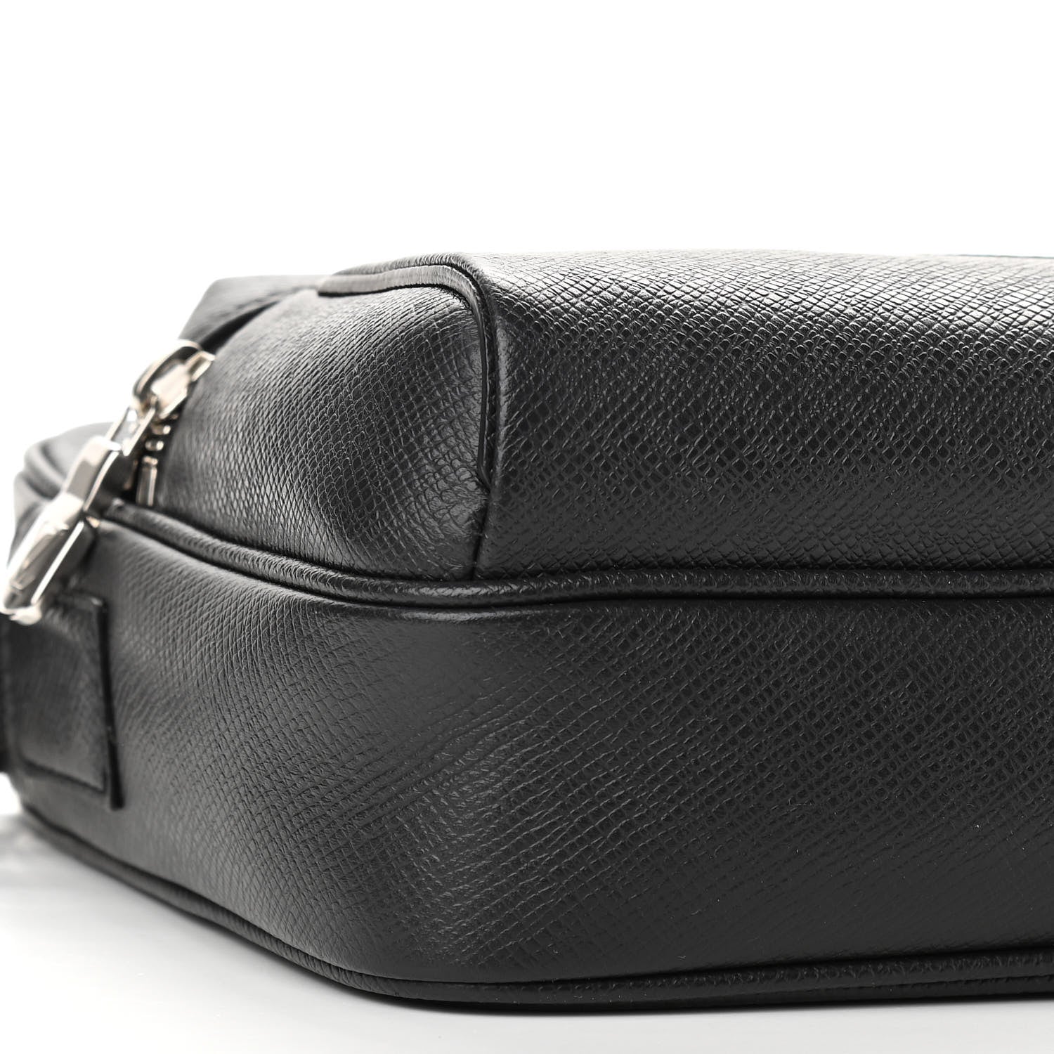 Louis Vuitton Taiga Outdoor Messenger PM Black 9 of 12