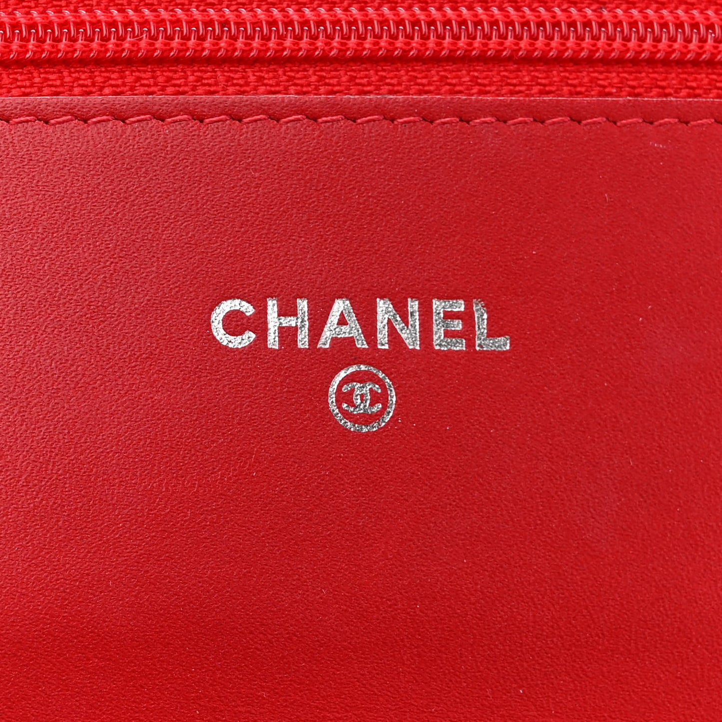 Patent Quilted Brilliant Wallet On Chain WOC Red