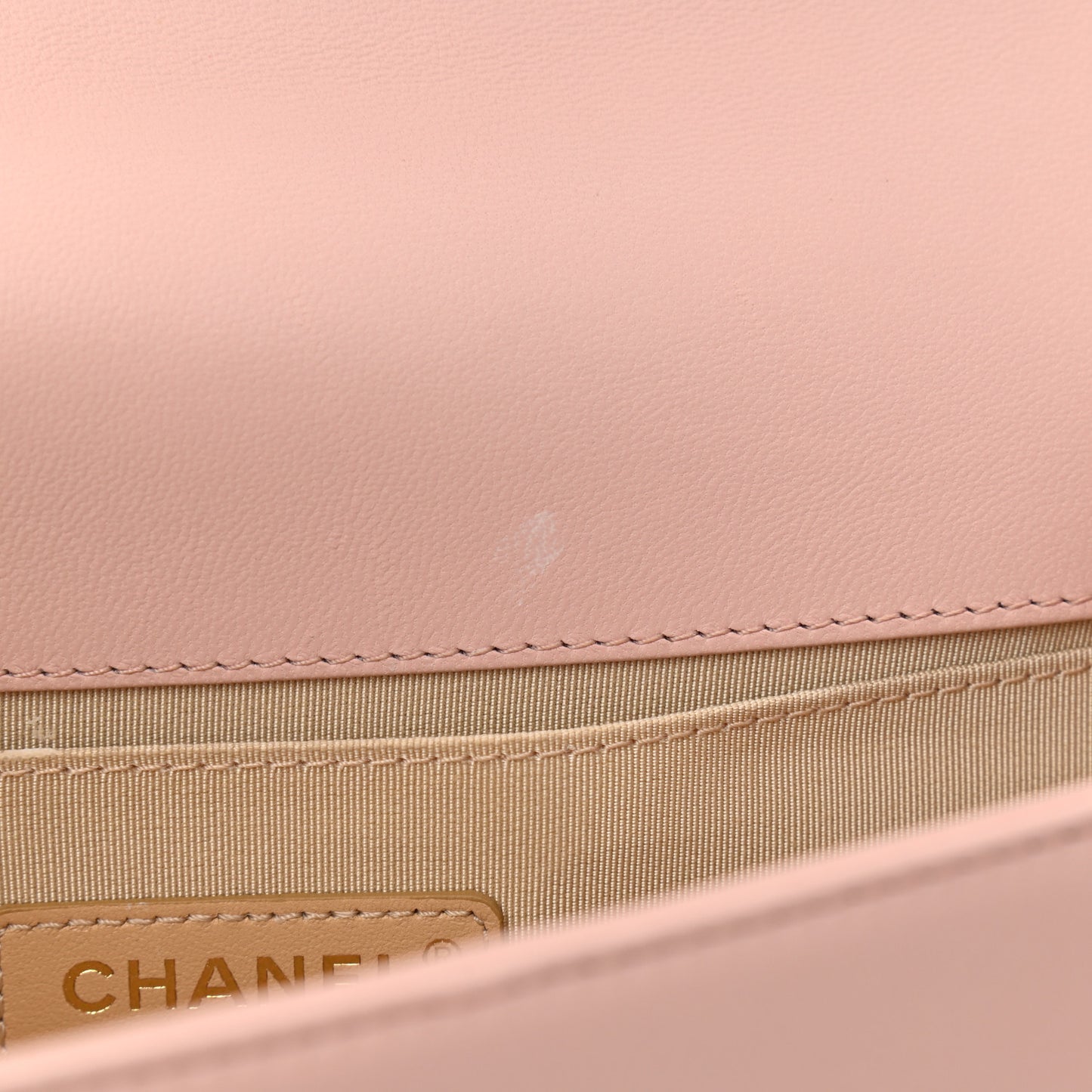 Lambskin Quilted Medium Chain Detail Boy Flap Light Pink