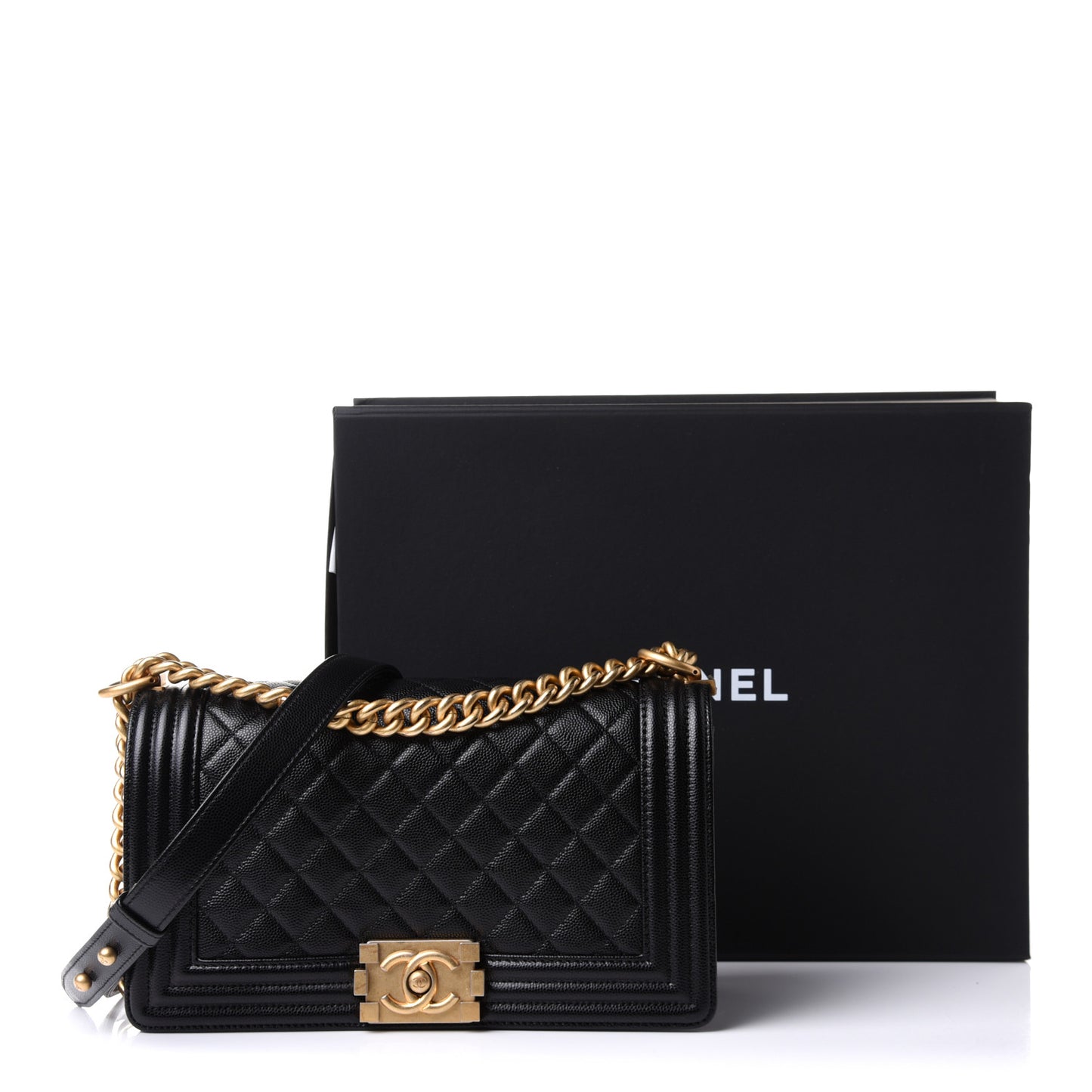 Caviar Quilted Medium Boy Flap Black