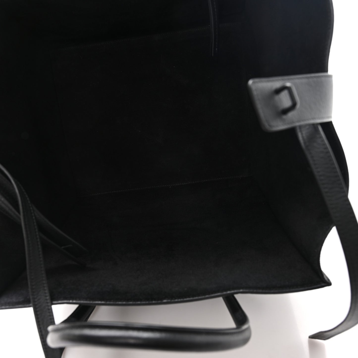 Grained Calfskin Medium Phantom Luggage Black