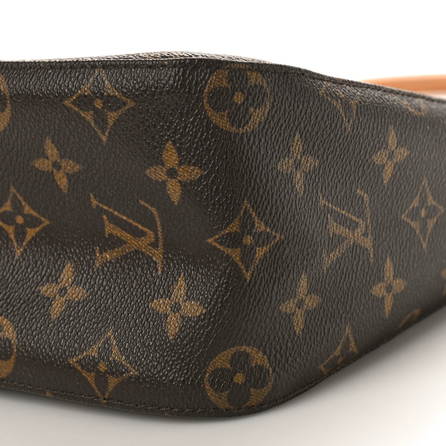 Monogram Looping MM