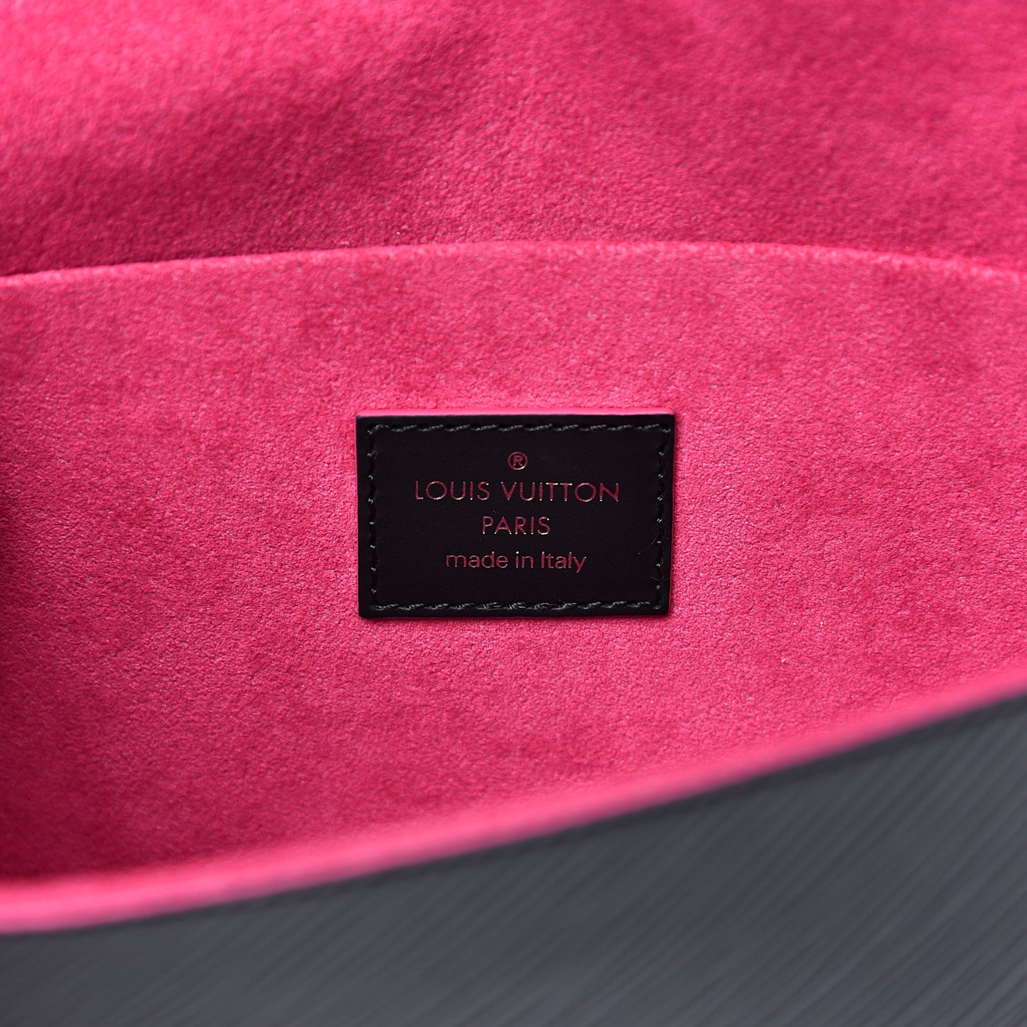 Epi Pochette Felicie Black Hot Pink
