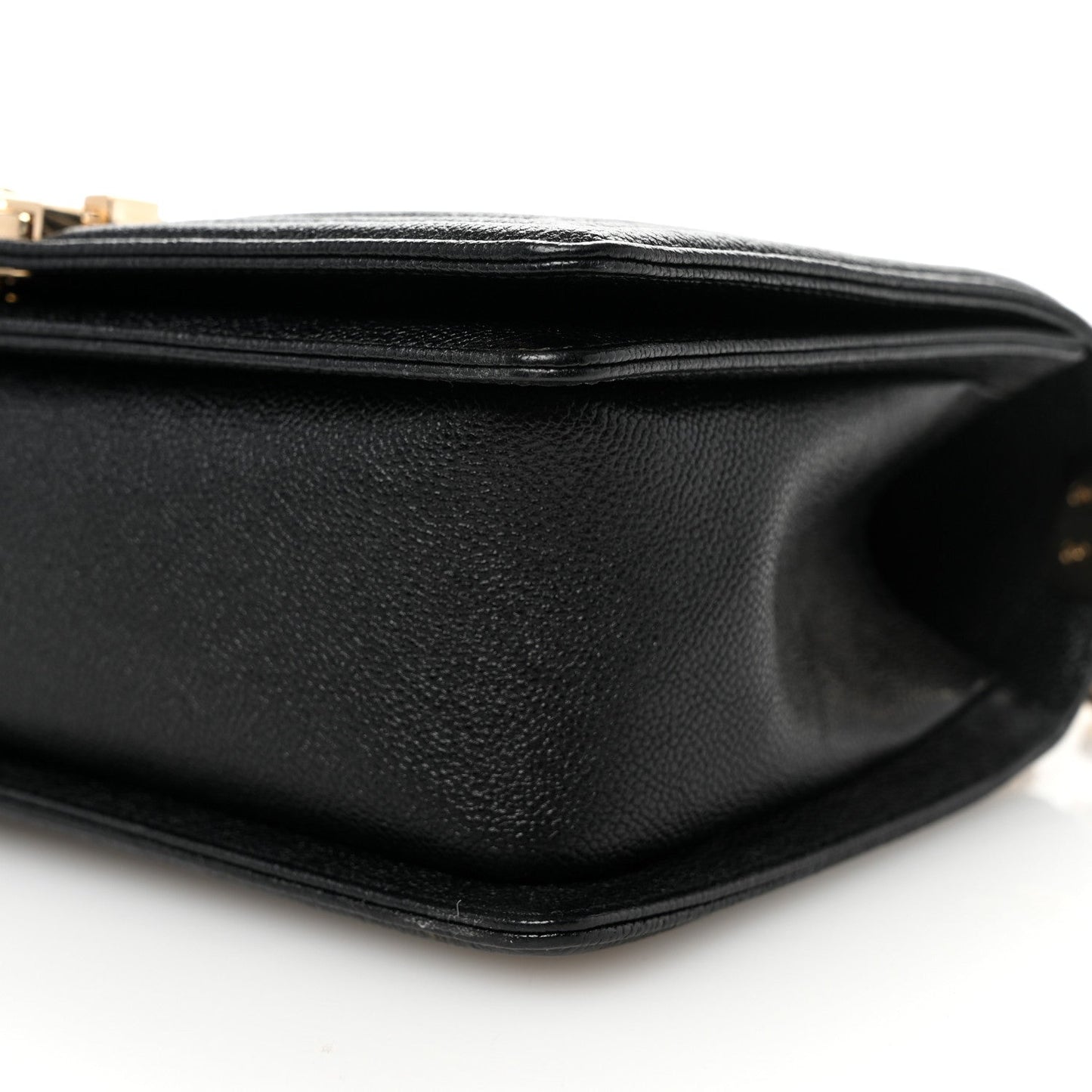 Caviar Chevron Quilted Medium Boy Flap Black