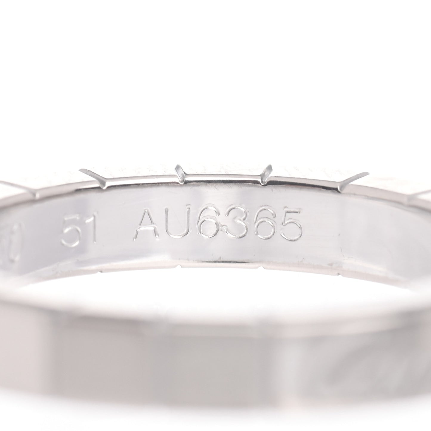 18K White Gold Lanieres Ring 51 5.75