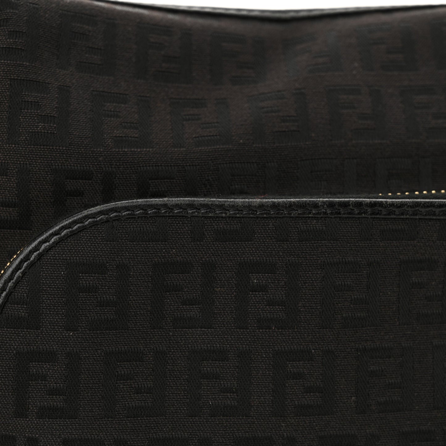 Zucchino Cuoio Chef Pocket Shoulder Bag Black