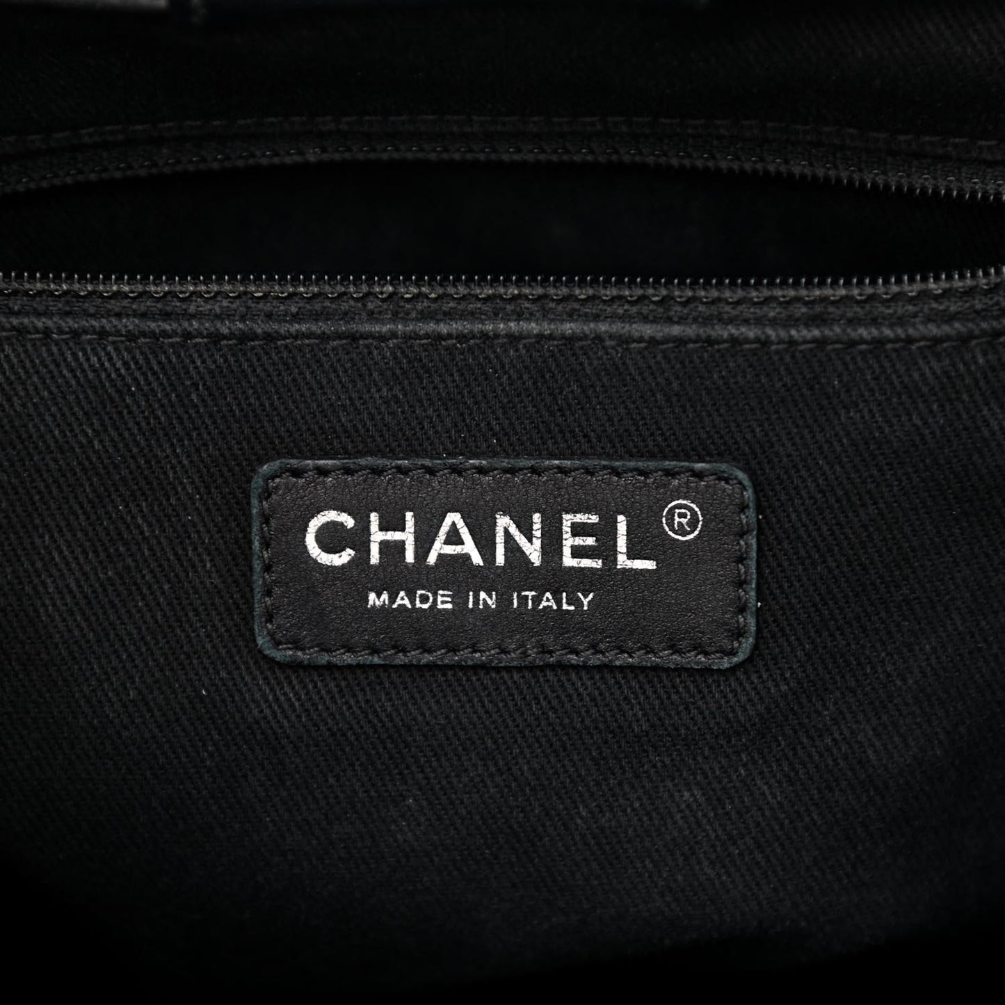 Caviar Quilted Medium CC Bucket Bag Dark Blue