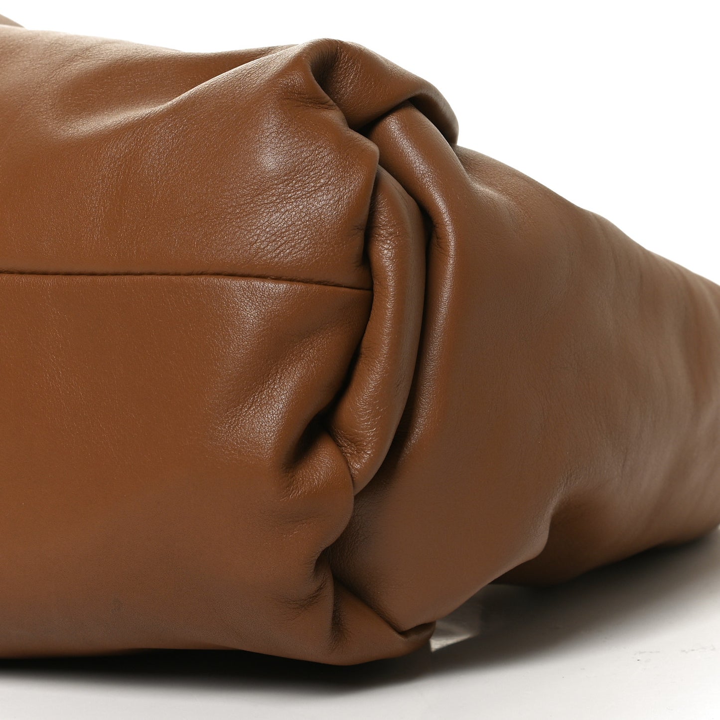 Smooth Butter Calfskin Small The Shoulder Pouch Cammello