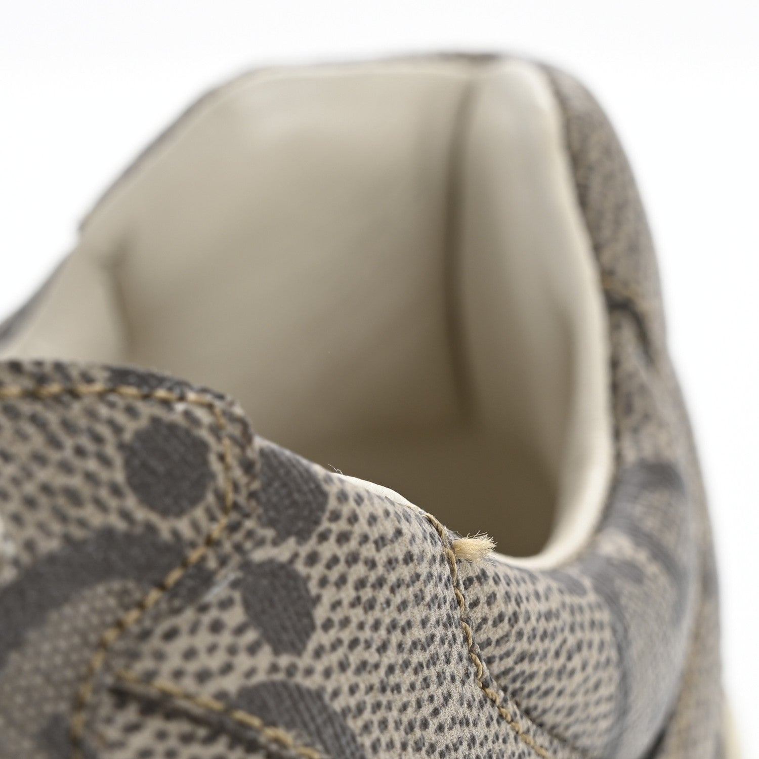 Gucci Maxi GG Supreme Monogram Gucci 100 Womens Rhyton Sneakers 40.5 Beige Ebony 10 of 15
