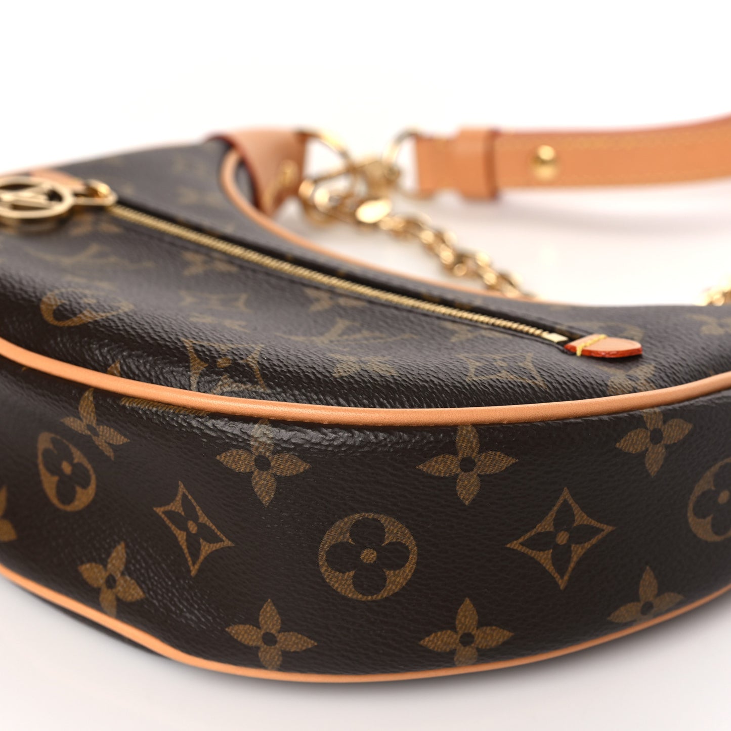 Monogram Loop