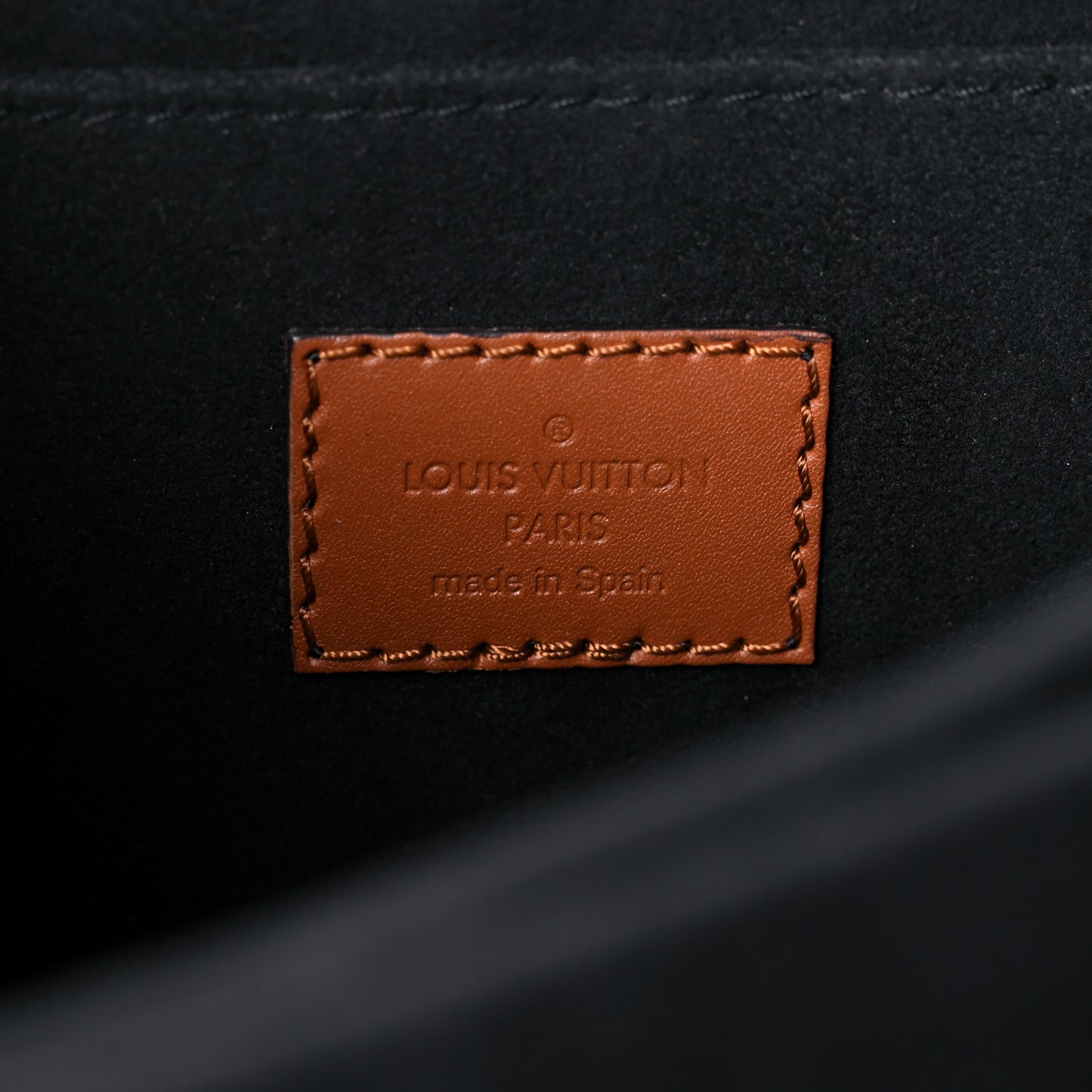Reverse Monogram Dauphine MM