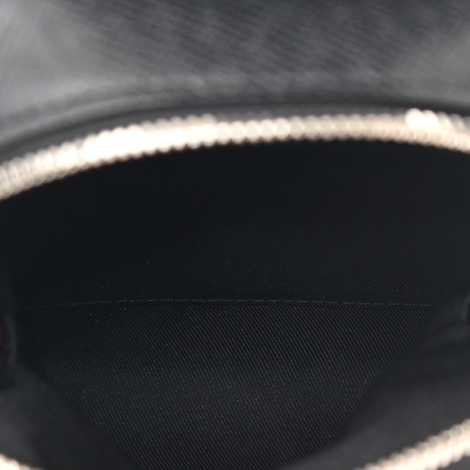 Louis Vuitton Taigarama Outdoor Slingbag Black 5 of 10