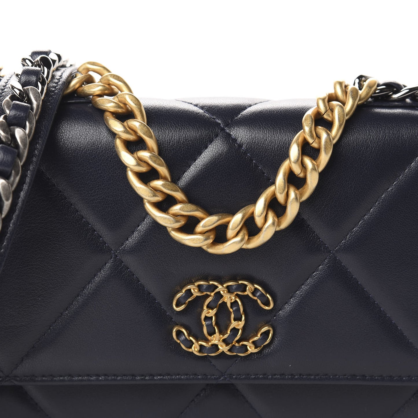 Lambskin Quilted 19 Wallet On Chain WOC Navy Blue