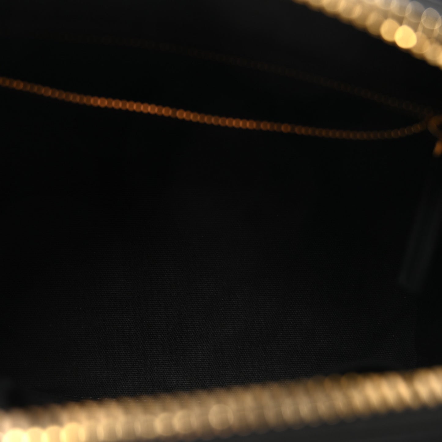 Calfskin Chain Detail Small Antigona Black