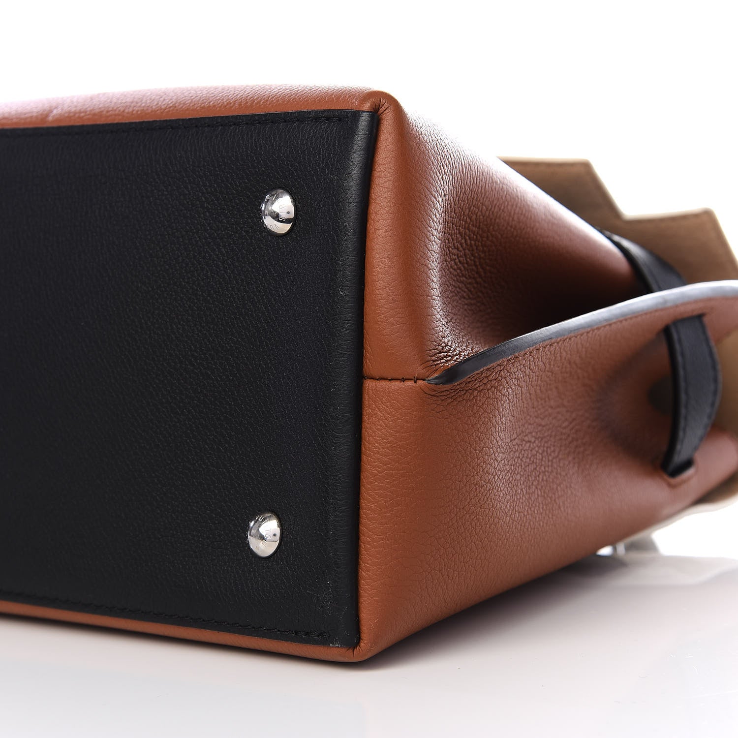 Louis Vuitton Soft Calfskin Lockme Ever Caramel Creme Black 8 of 9