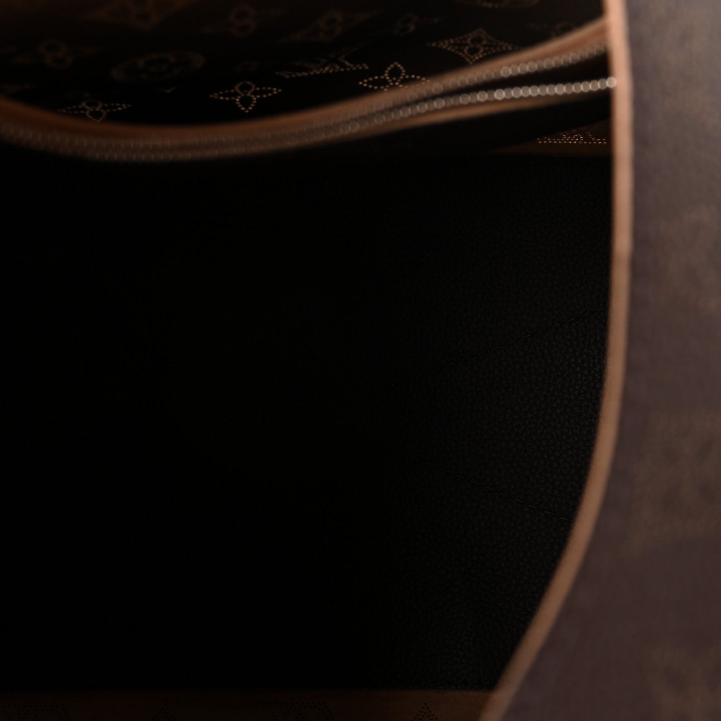 Mahina Carmel Hobo Chocolate