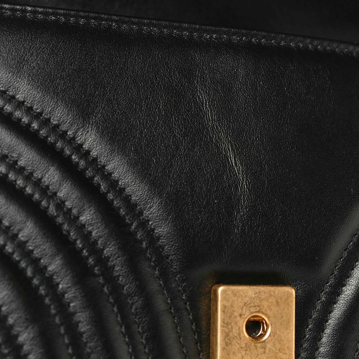 Calfskin Matelasse Small GG Marmont Shoulder Bag Black