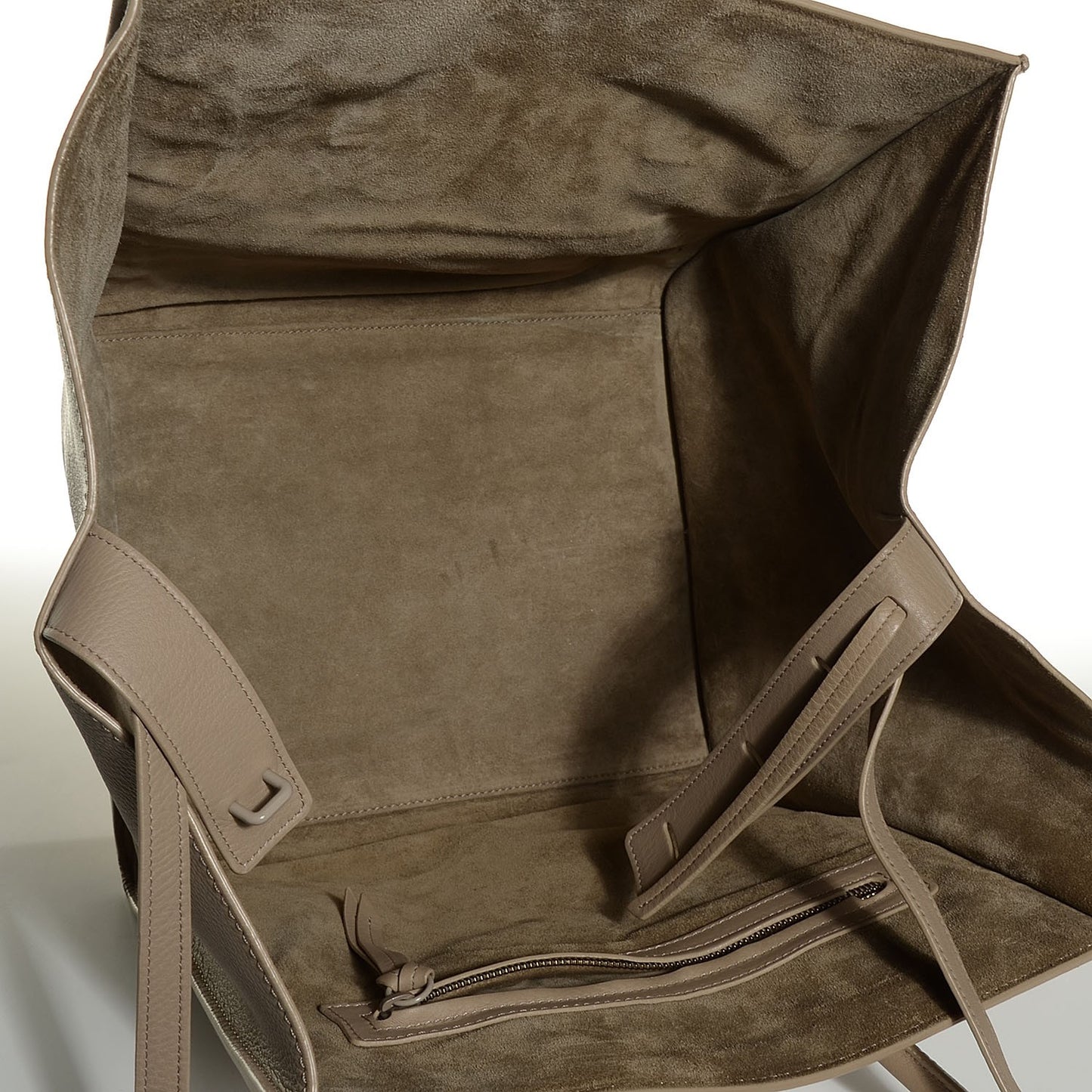 Supple Calfskin Medium Phantom Luggage Light Khaki