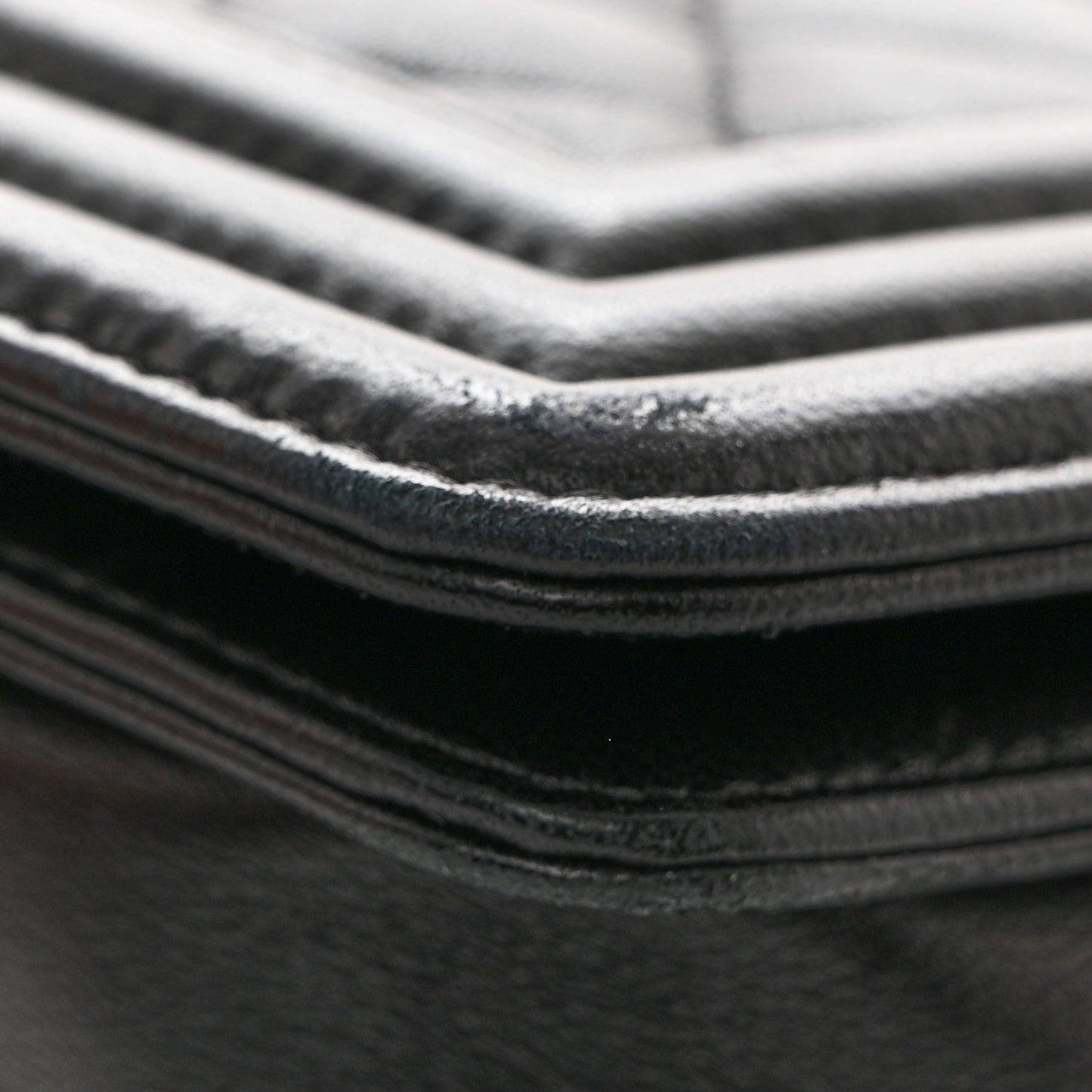 Lambskin Quilted Medium Boy Flap Black