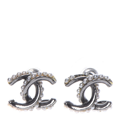 Chanel Pearl Twisted CC Earrings Ruthenium 1 of 5