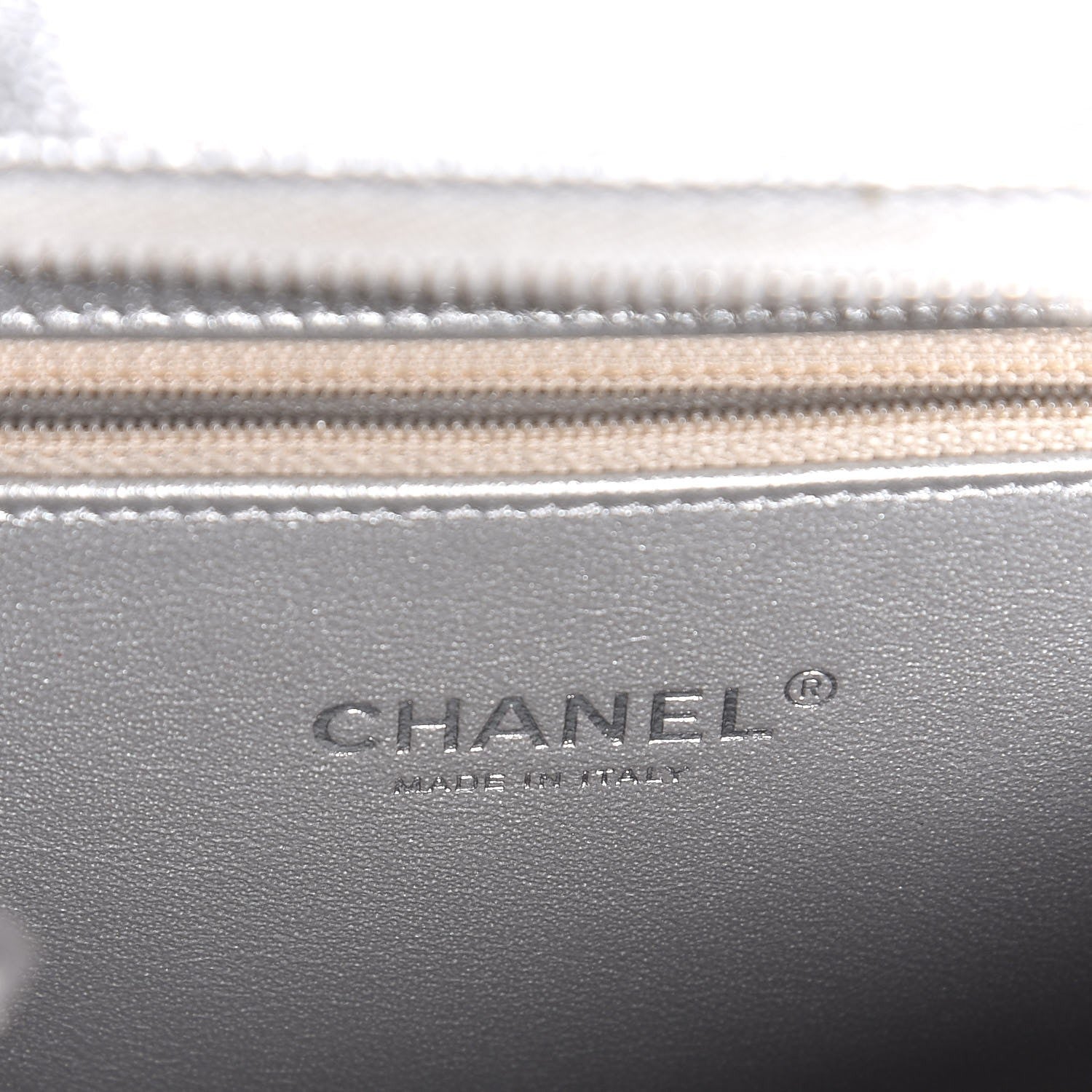 Chanel Metallic Caviar Quilted Medium CC Filigree Vanity Case Silver 6 of 8