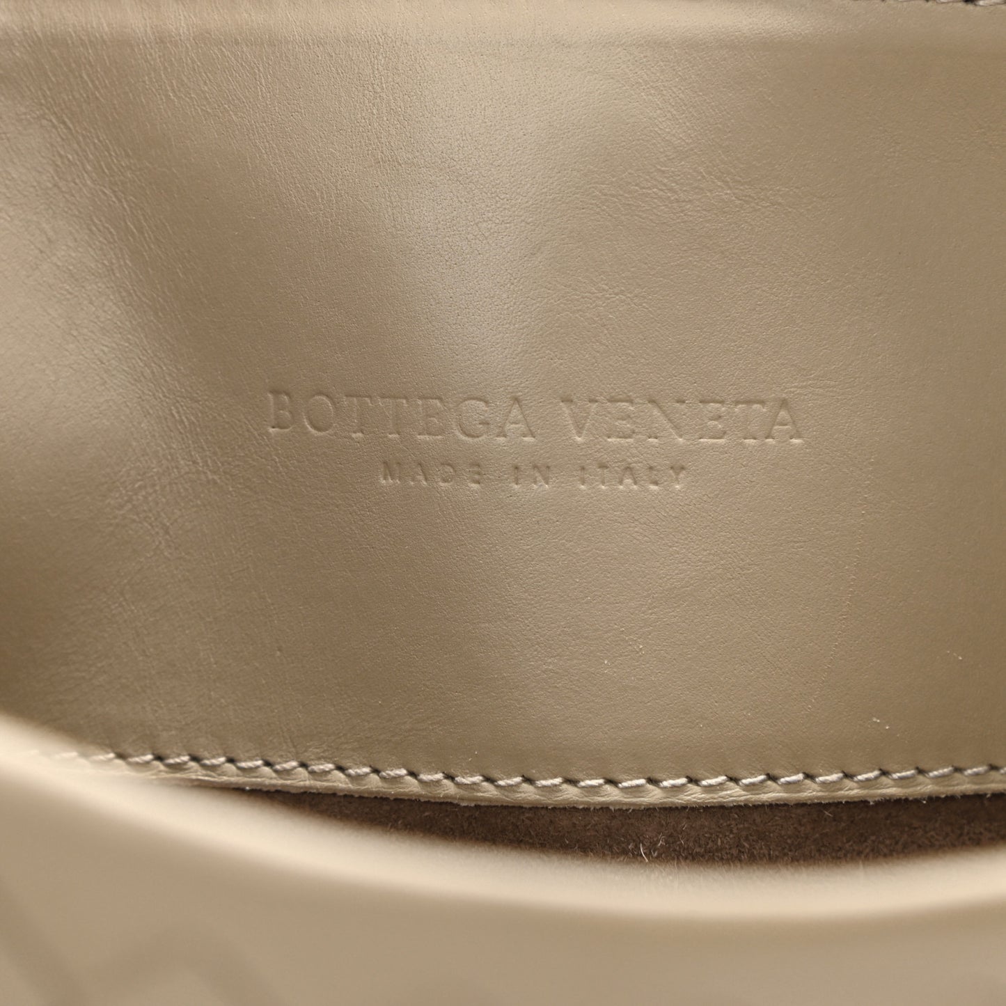 Light Calf Intrecciato Small Roma New Sand