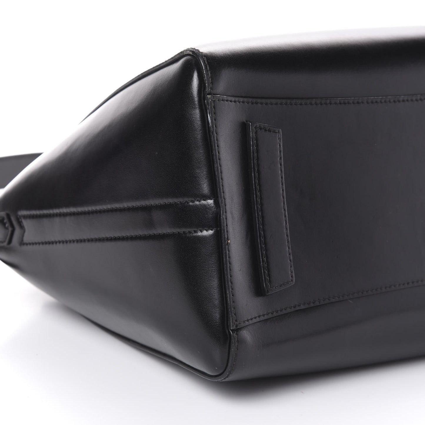 Shiny Lord Calfskin Medium Antigona Black