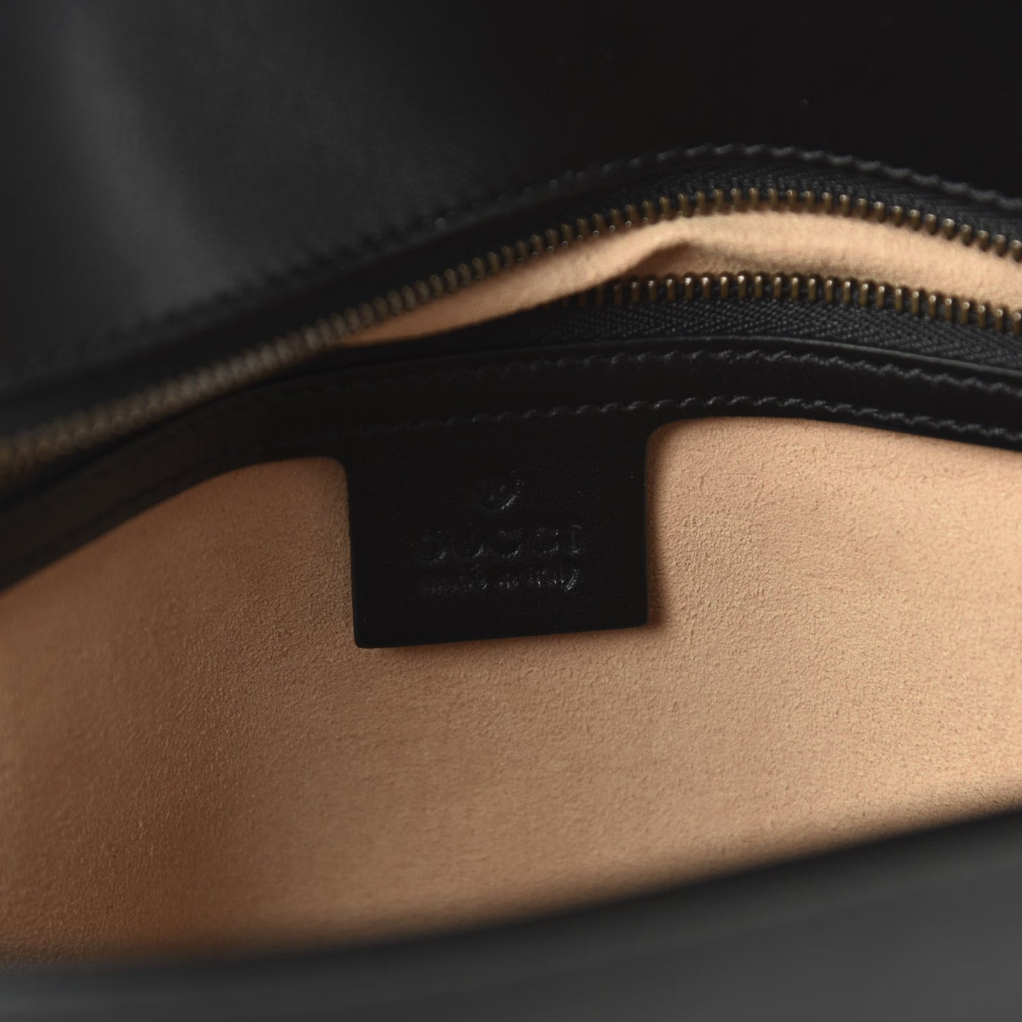 Calfskin Matelasse Medium GG Marmont Shoulder Bag Black