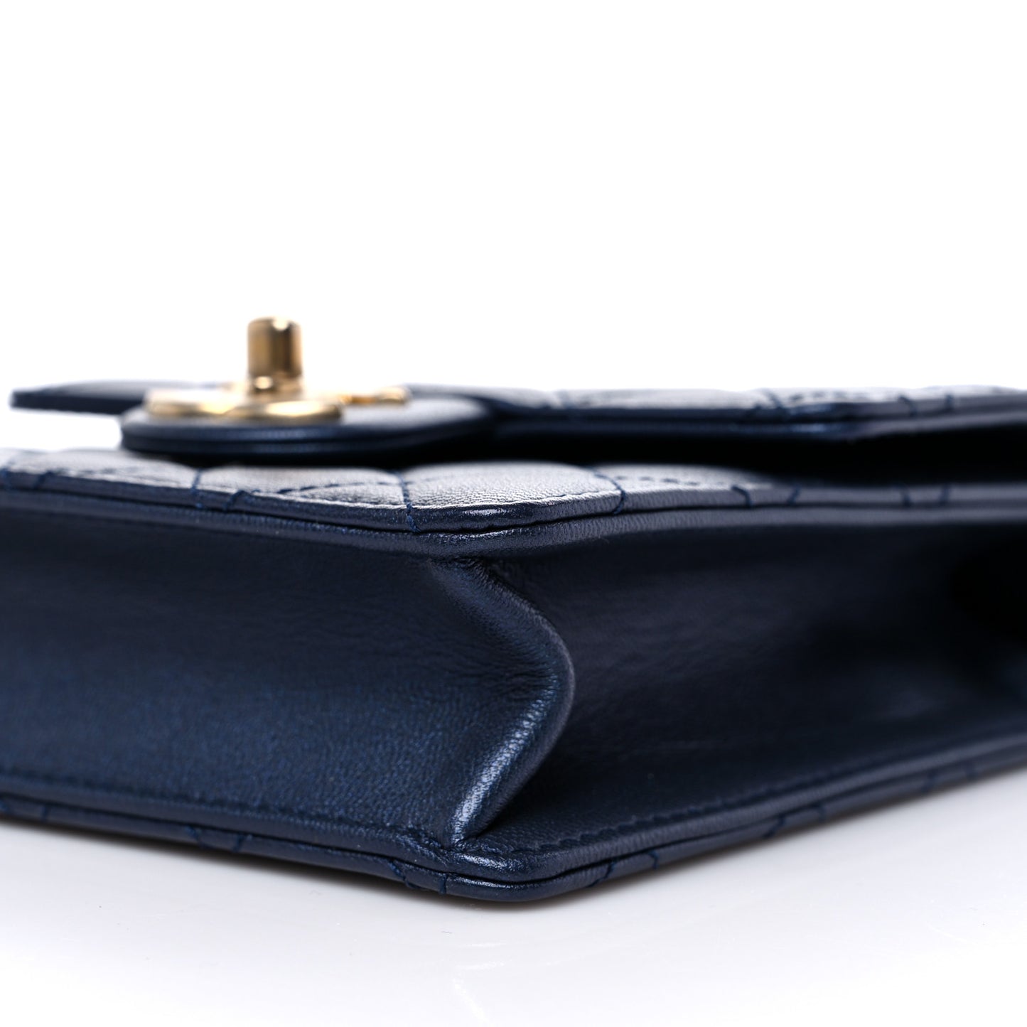 Iridescent Lambskin Quilted Chic Pearls Flap Navy Blue