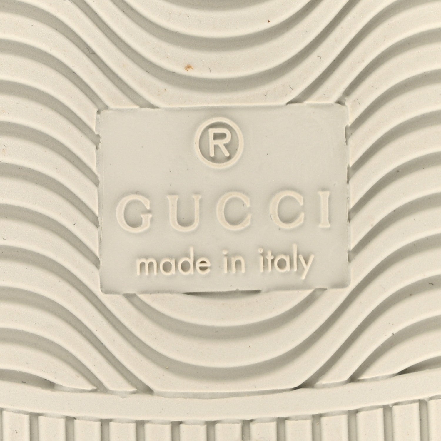 Gucci X DISNEY Mini Vintage GG Supreme Monogram Mickey Mouse Womens Ace Sneakers 35 Beige Vintage Sun Oil 7 of 11