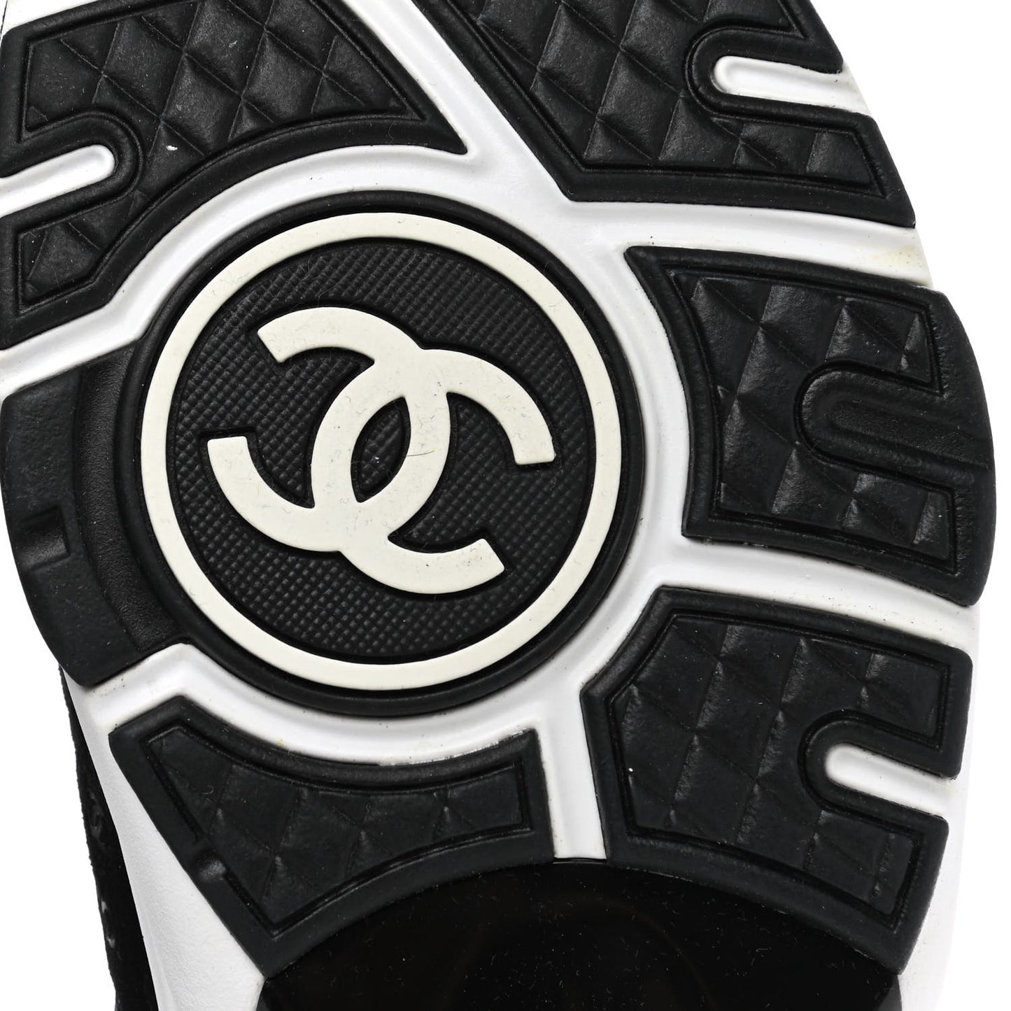 Suede Calfskin Printed CC Sneakers 41 White Black