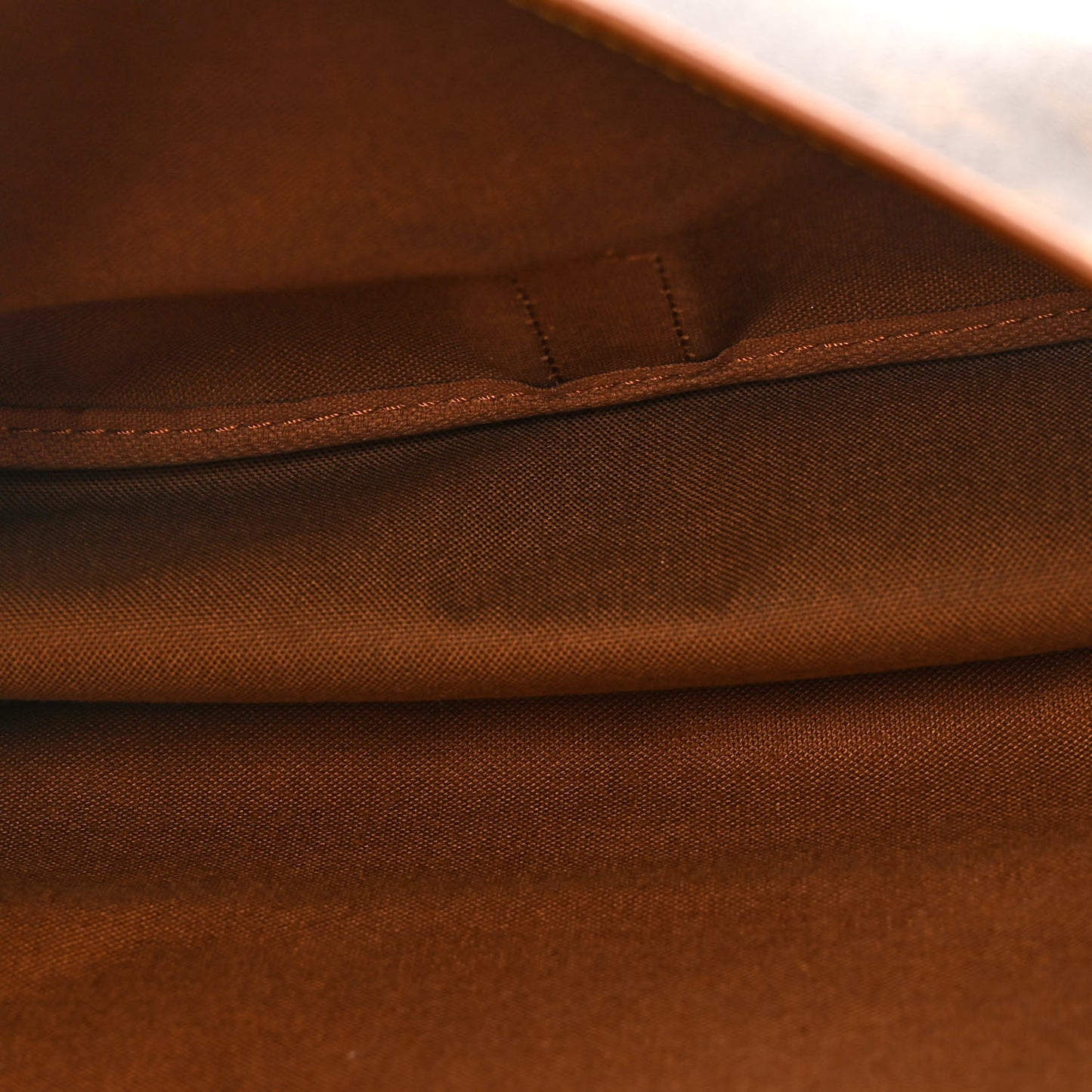 Monogram Saumur 35