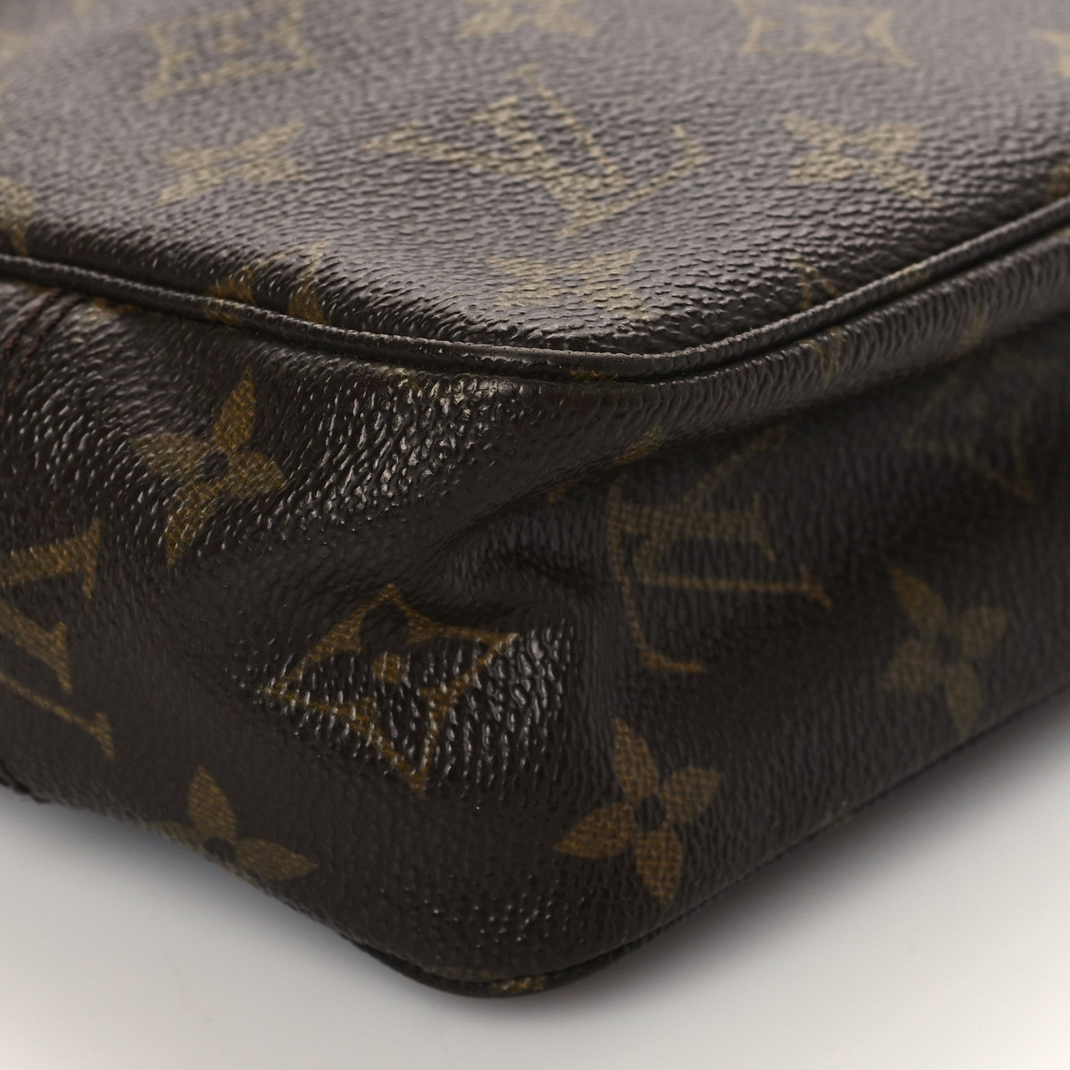 Louis Vuitton Monogram Trousse Toilette 23 7 of 8