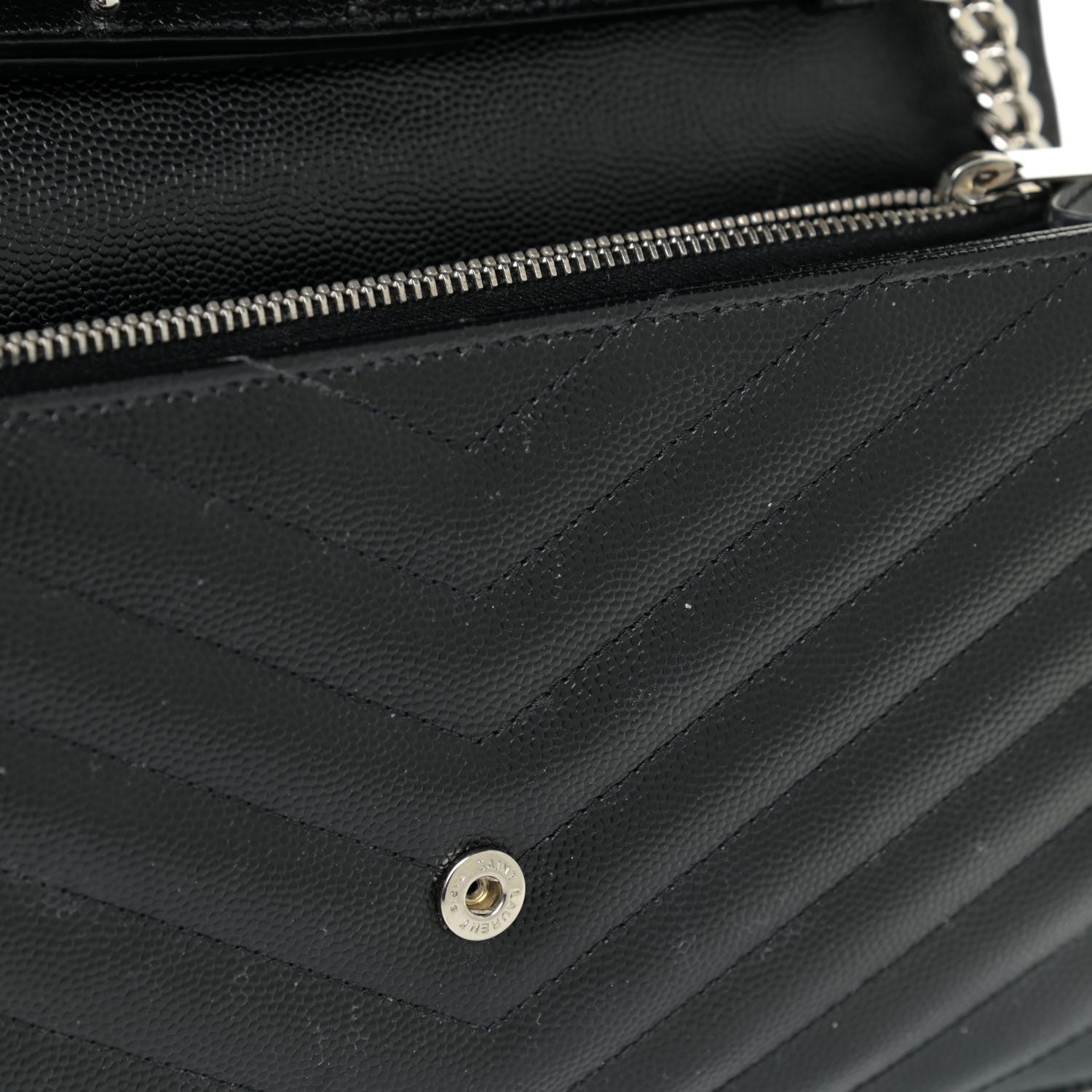 Saint Laurent Grain De Poudre Matelasse Chevron Monogram Chain Wallet Black 15 of 17