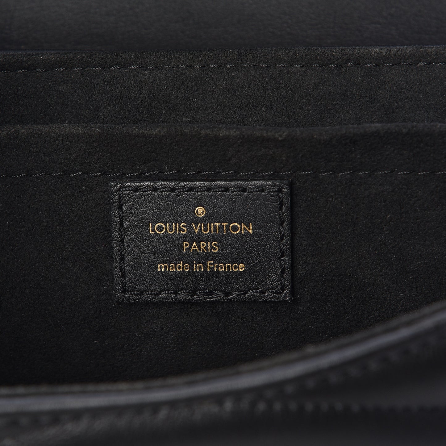 Calfskin New Wave Chain MM Black