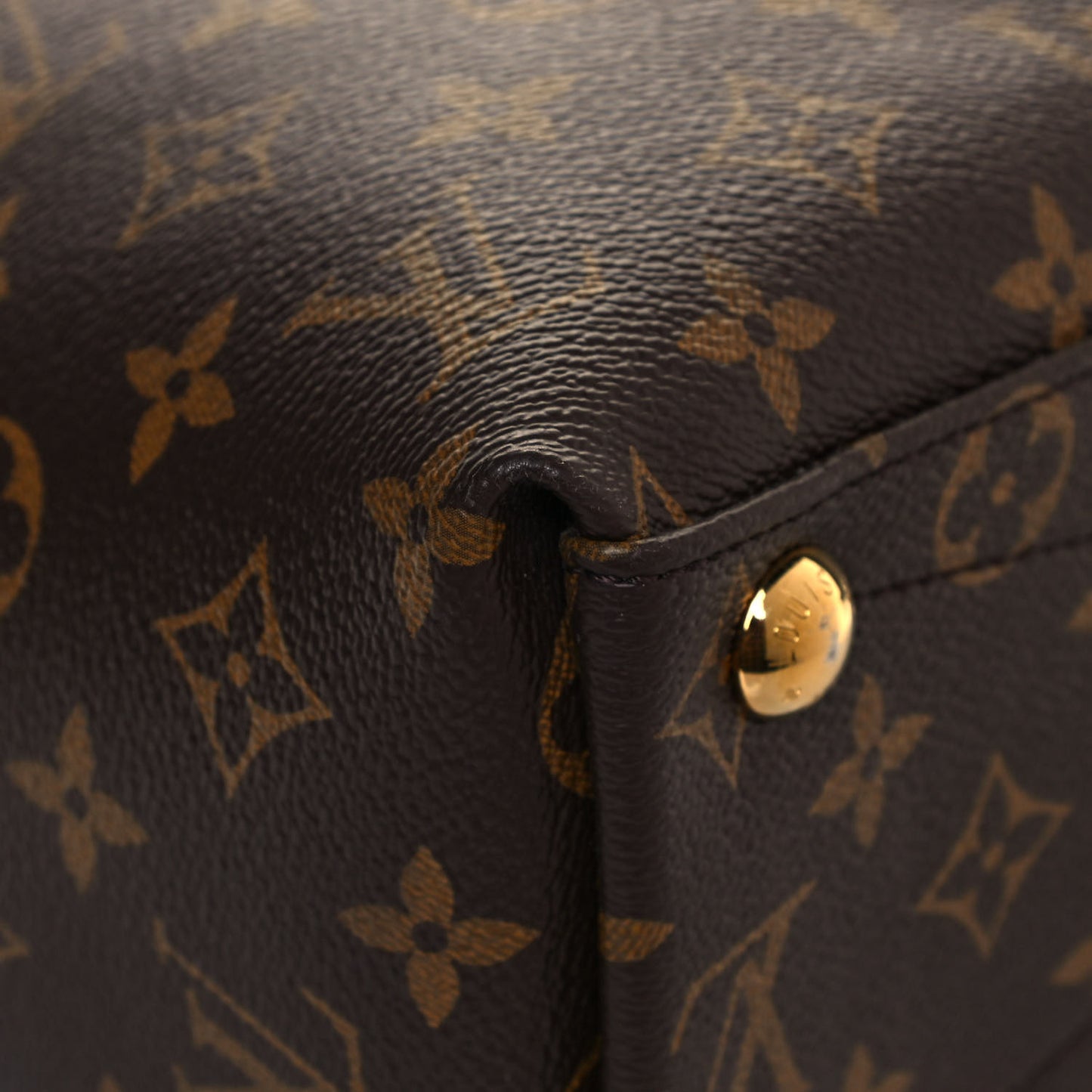Monogram V Tote MM Khaki Cream
