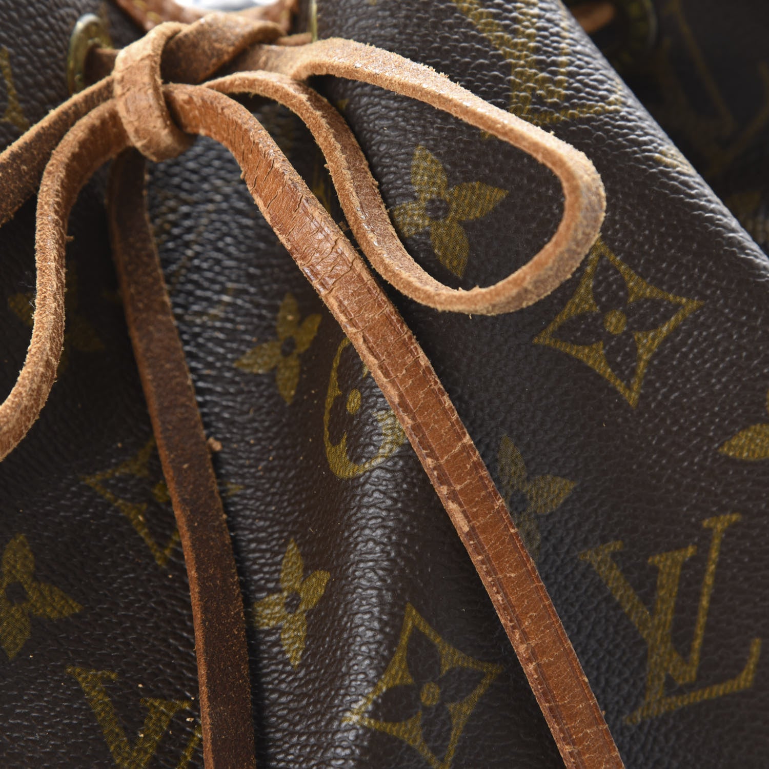 Louis Vuitton Monogram Petit Noe 10 of 11