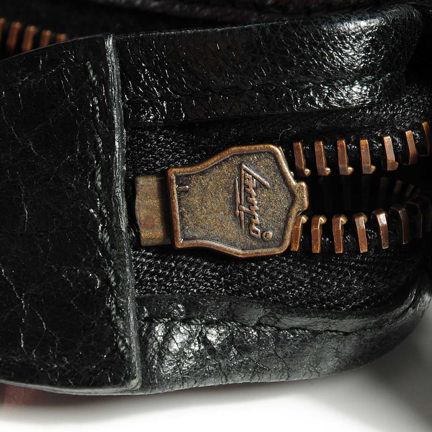 Agneau Cross Day Messenger Black