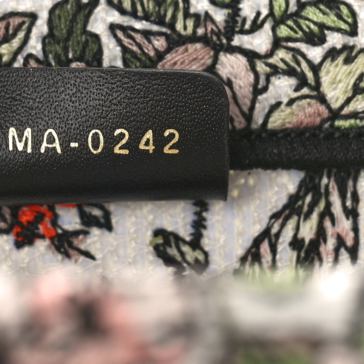 Canvas Embroidered Medium 4 Saisons Printemps Soleil Book Tote Ecru Multicolor