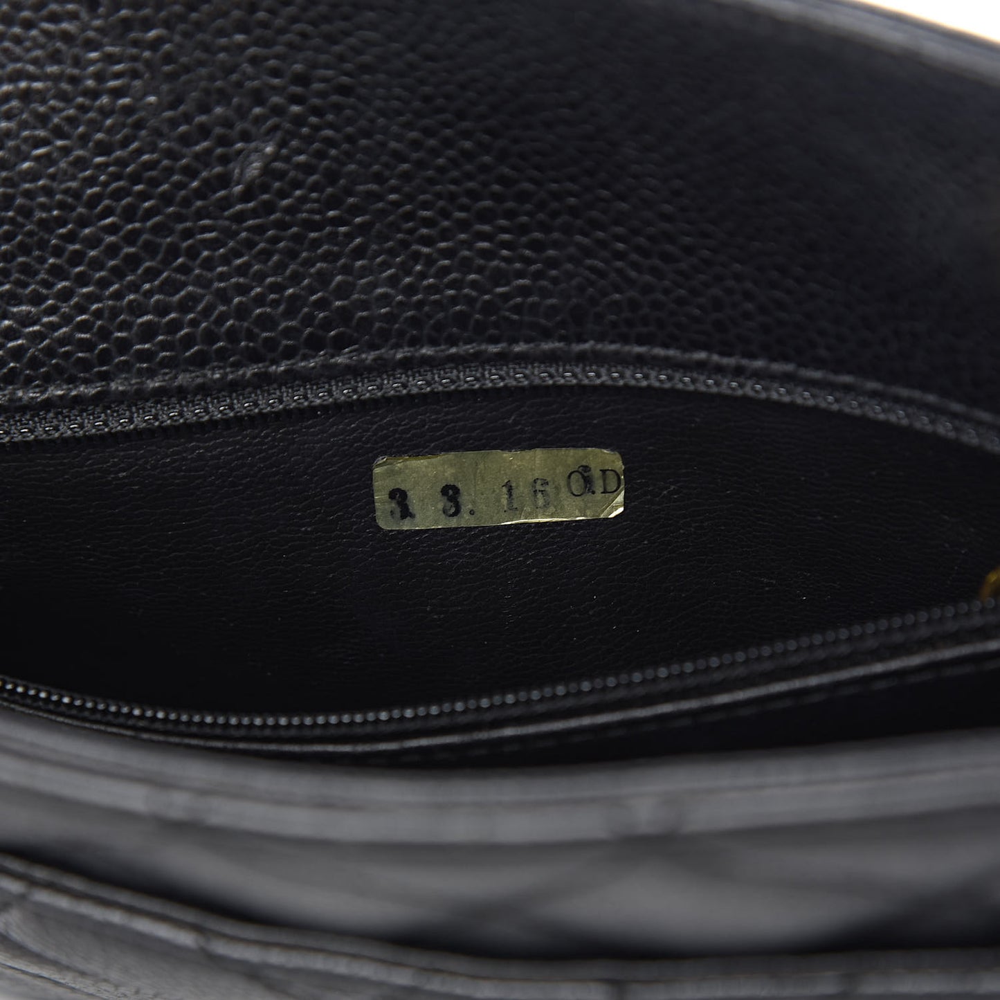 Caviar Quilted Shoulder Bag Black