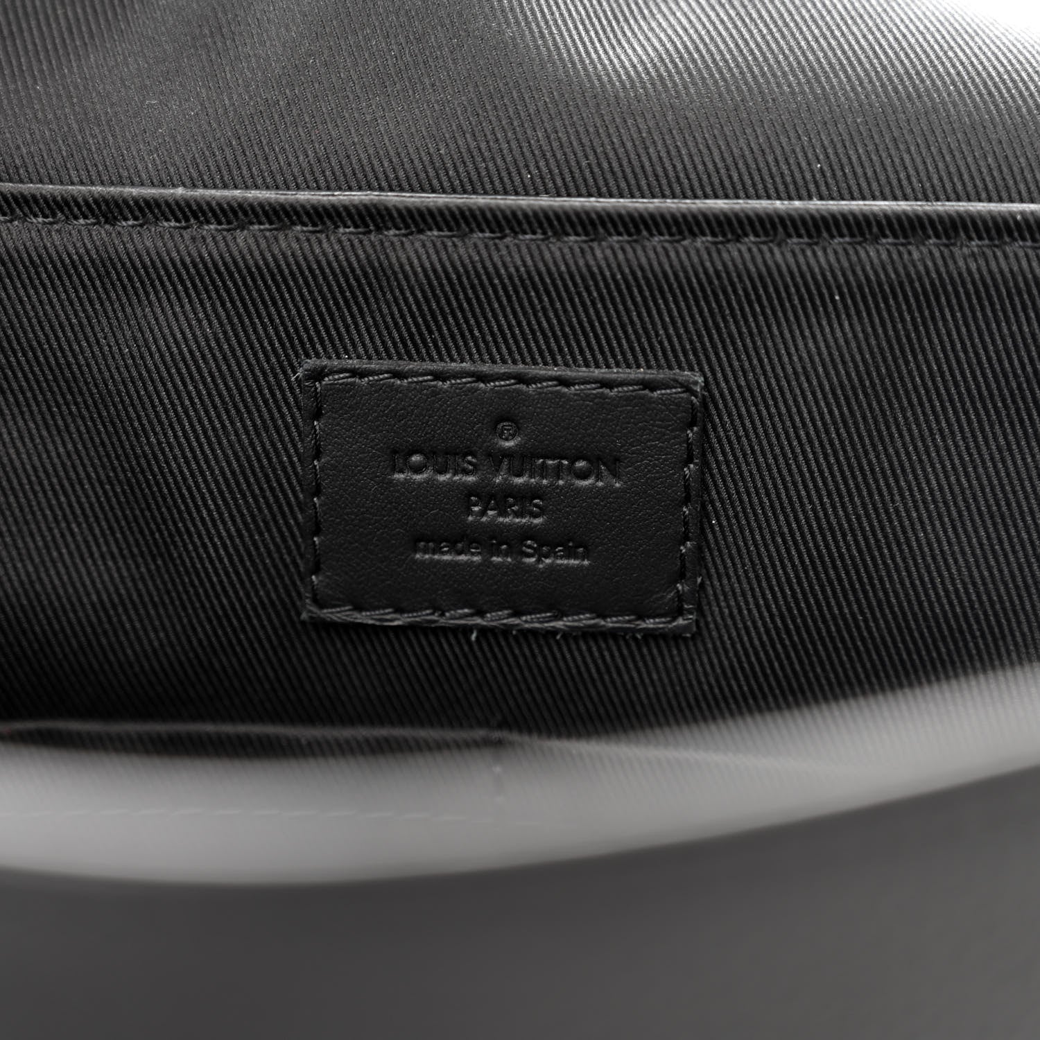 Louis Vuitton Calfskin Aerogram Takeoff Messenger Black 6 of 10