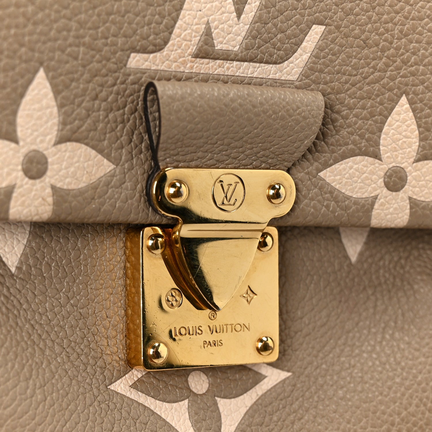Louis Vuitton Empreinte Monogram Giant Favorite Tourterelle Creme 7 of 10