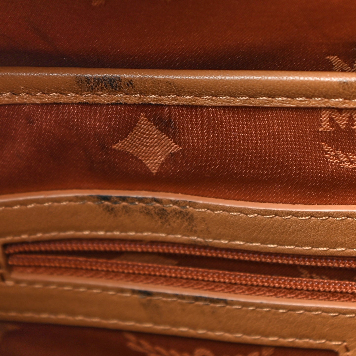 Visetos Medium Sprinkle Stud Stark Backpack Cognac