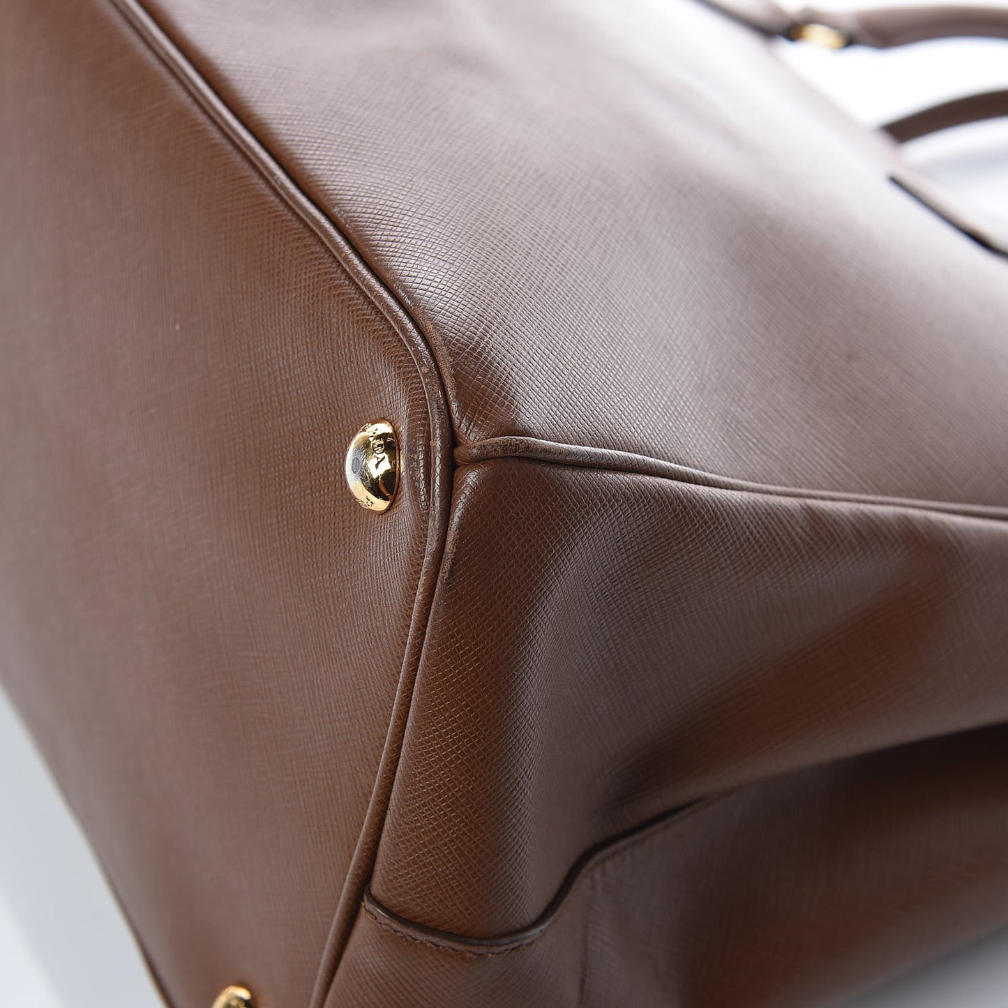 Saffiano Large Galleria Double Zip Tote Caramel