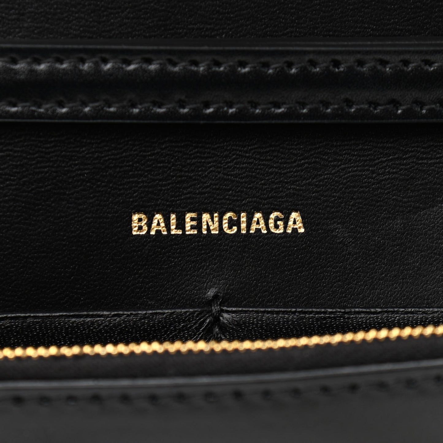 Shiny Box Calfskin Hourglass Chain Bag Black