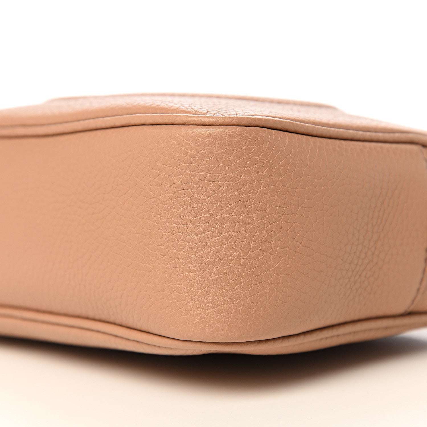 Gucci Pebbled Calfskin Small Soho Disco Bag Camelia 8 of 9